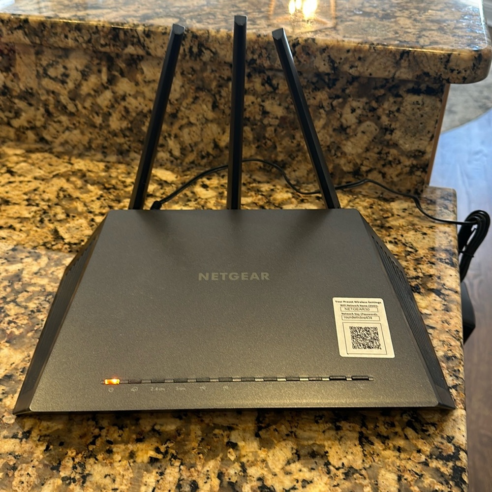 NETGEAR Nighthawk AC2300 Smart Wi-Fi Router (R7000P)